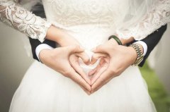 夫妻之間有嫌隙鬧離婚，深圳偵探挽救瀕?；橐?> <span>夫妻之間有嫌隙鬧離婚，深圳偵探挽救瀕危婚姻</span>
        <p>小麗是深圳一所公立小學(xué)的老師。她與老公周楊是高中同學(xué)，高中畢業(yè)考到大學(xué)時(shí)，小麗選擇了一所中部城市的學(xué)校，周楊選擇北上，去到了古城西安。小...</p>
        </a> </li><li> <a href=
