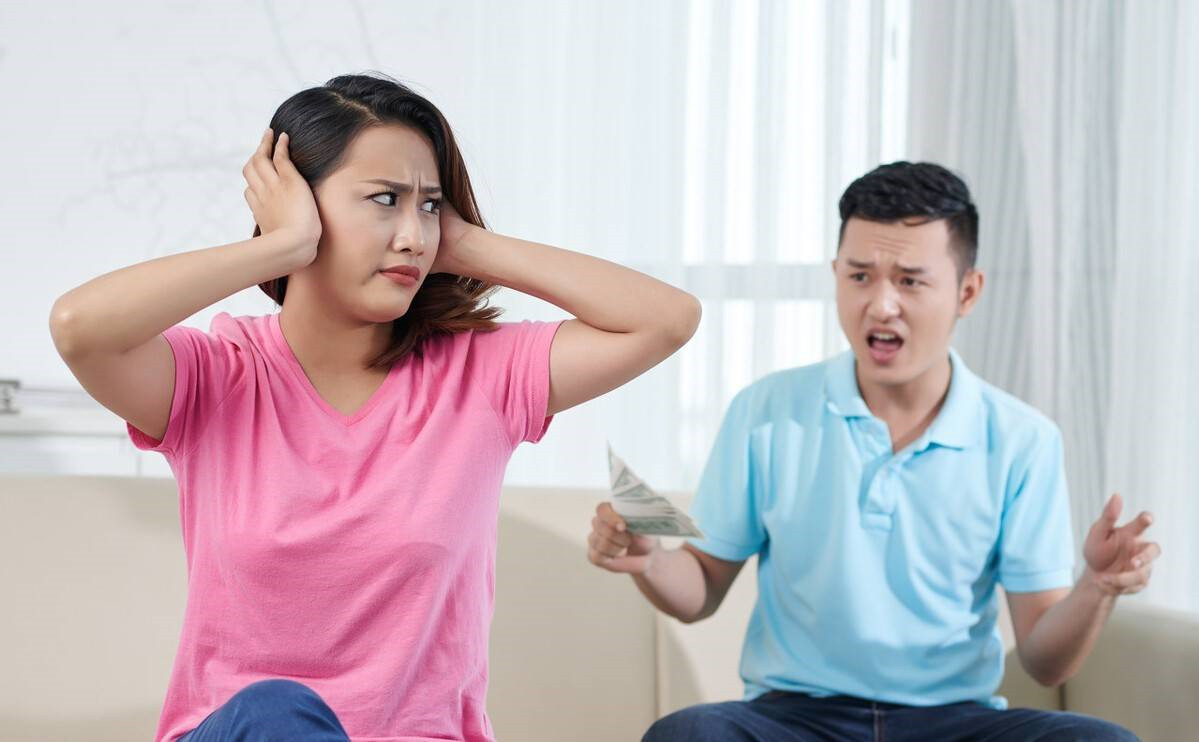 請深圳偵探幫忙進行離婚取證，該委托是否合法呢？